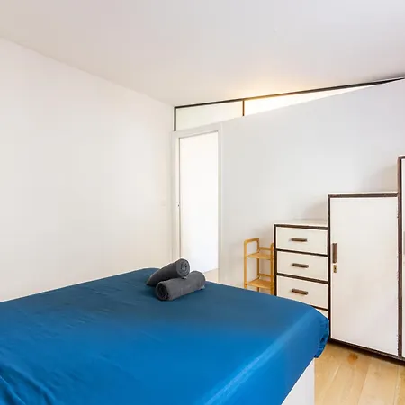 Luxurious 2 Bedroom Canal Saint Martin Saint Lazare Daire Paris