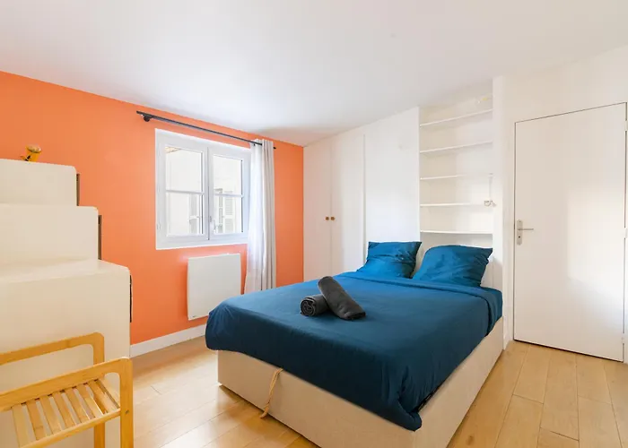 Luxurious 2 Bedroom Canal Saint Martin Saint Lazare *