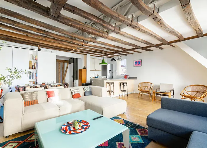 Luxurious 2 Bedroom Canal Saint Martin Saint Lazare * Paris